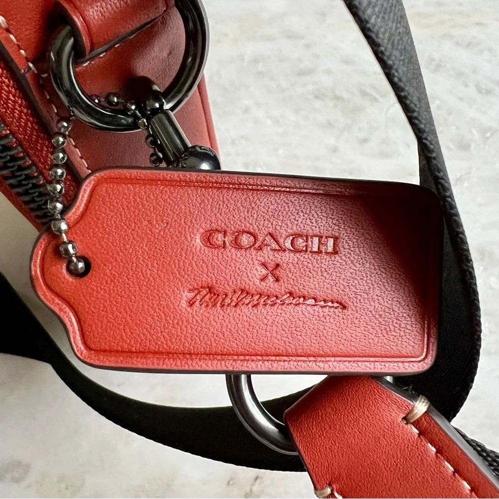 COACH X Tom Wesselmann Red Lips Crossbody 👄😃 - Picture 4 of 8
